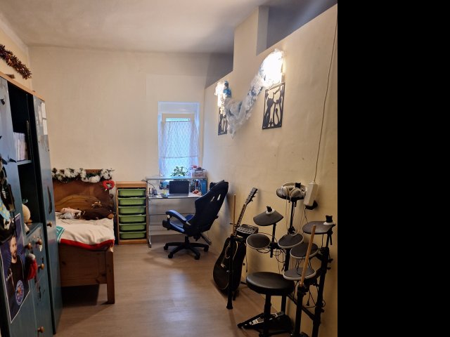 Eladó családi ház, Baracskán 54.9 M Ft, 4 szobás