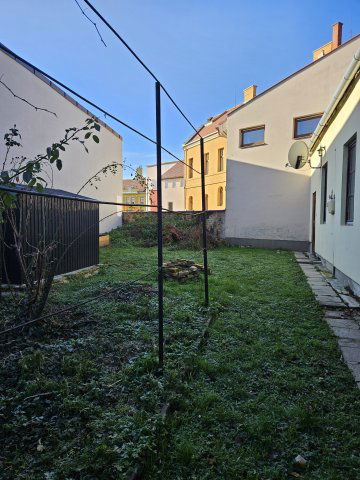 Eladó téglalakás, Pápán 30.9 M Ft, 2 szobás