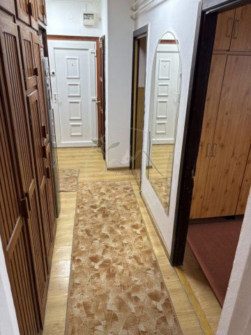 Eladó panellakás, Gyulán 31.5 M Ft, 3 szobás