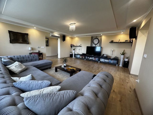 Eladó családi ház, Alsópáhokon 439 M Ft, 3+1 szobás