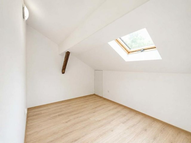 Eladó családi ház, Budapesten, XV. kerületben 64.9 M Ft