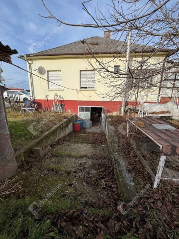 Eladó családi ház, Pákozdon 46.9 M Ft, 3 szobás