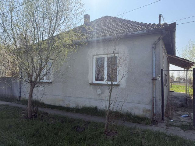 Eladó családi ház, Kétegyházán 4 M Ft, 3 szobás