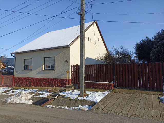 Eladó családi ház, Kaposváron 27 M Ft / költözzbe.hu