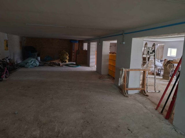 Eladó ipari ingatlan, Komlón 45 M Ft / költözzbe.hu