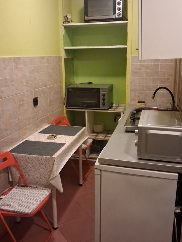 Kiadó panellakás, albérlet, Győrött 170 E Ft / hó, 1+1 szobás