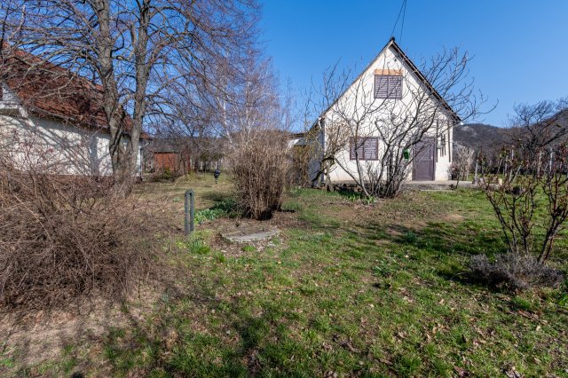 Eladó családi ház, Csákberényben 36.5 M Ft, 2 szobás