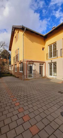 Eladó téglalakás, Budakeszin 91.9 M Ft, 4 szobás