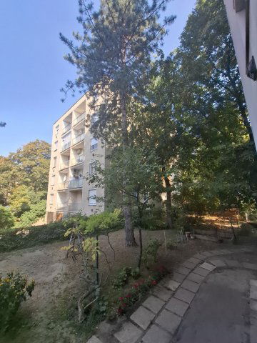 Eladó téglalakás, Budapesten, IV. kerületben, Fénycső utcában