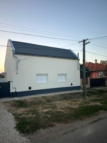 Eladó családi ház, Hajdúszováton 44.5 M Ft, 2 szobás