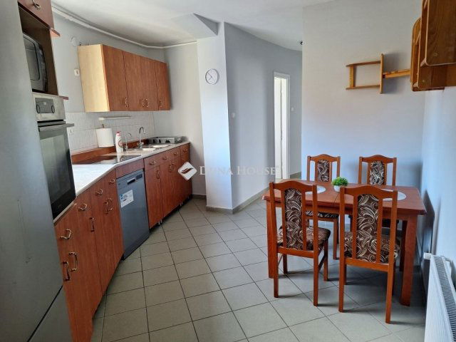 Kiadó téglalakás, albérlet, Debrecenben 190 E Ft / hó, 2 szobás