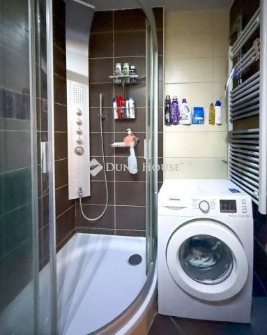 Eladó panellakás, Siófokon 62.5 M Ft, 2 szobás