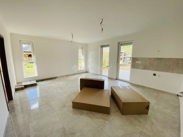 Eladó ikerház, Monoron 90 M Ft, 4 szobás / költözzbe.hu