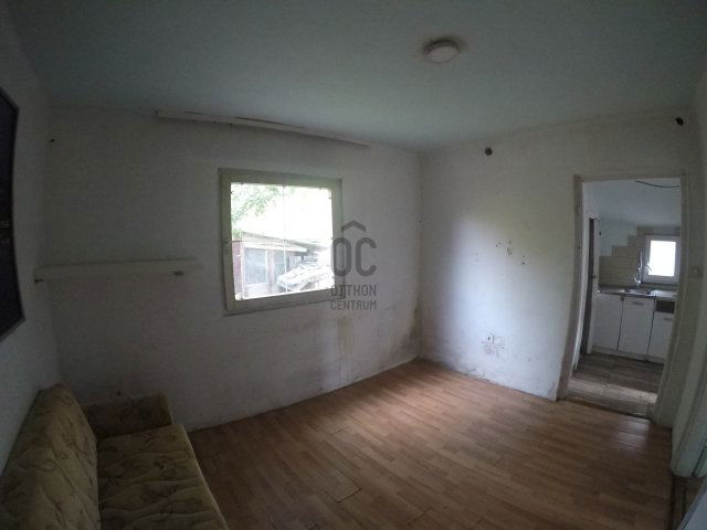 Eladó családi ház, Szigethalmon 15 M Ft, 2 szobás