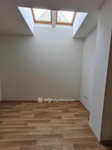 Eladó téglalakás, Budapesten, XXII. kerületben 28 M Ft, 2 szobás