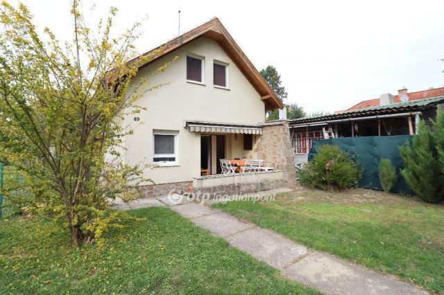 Eladó nyaraló, Szigetszentmártonban 74.9 M Ft, 4 szobás
