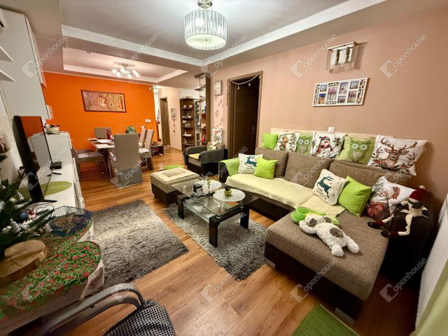 Eladó téglalakás, Siófokon 85.9 M Ft, 3 szobás