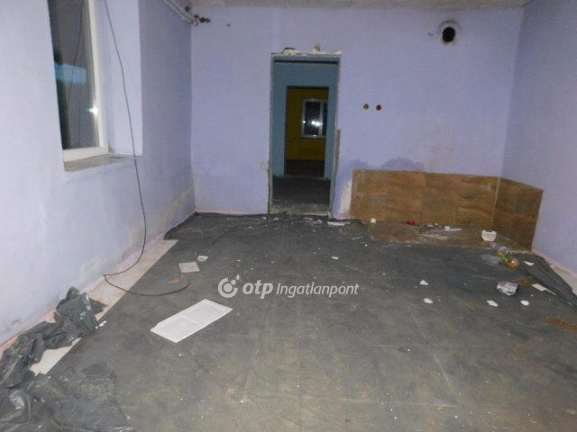 Eladó családi ház, Lánycsókon 9.9 M Ft, 3 szobás