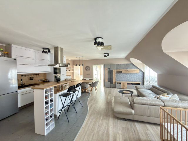 Eladó téglalakás, Sárváron 84.9 M Ft, 4 szobás