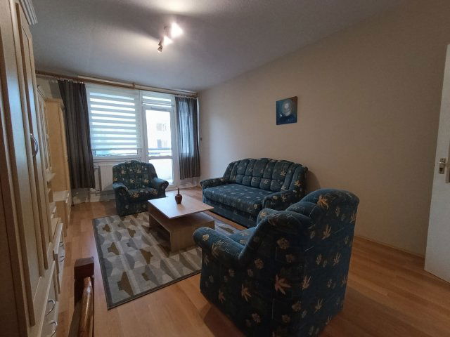 Eladó panellakás, Balatonfüreden 63.5 M Ft, 2 szobás