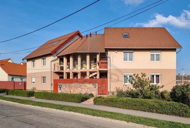 Eladó téglalakás, Szombathelyen 79.9 M Ft, 4 szobás