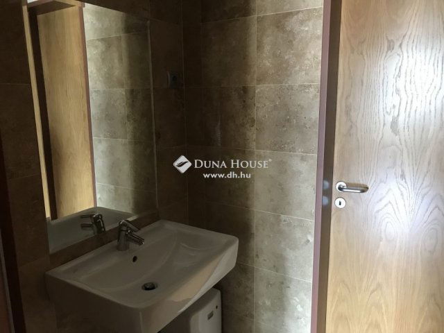 Eladó családi ház, Balatonfüreden 350 M Ft, 4 szobás