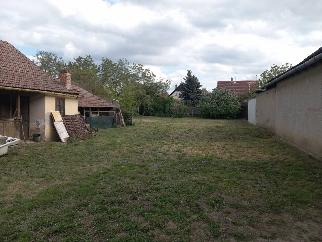 Eladó családi ház, Törökszentmiklóson 23.9 M Ft, 2 szobás
