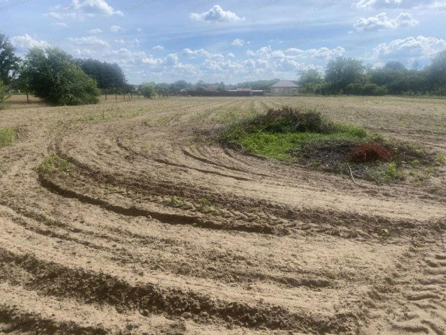 Eladó mezogazdasagi ingatlan, Helvécián 10 M Ft