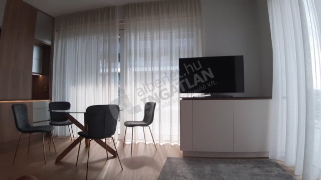 Kiadó téglalakás, albérlet, III. kerületben, Bogdáni úton