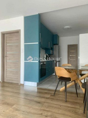 Kiadó téglalakás, albérlet, Balatonfüreden 260 E Ft / hó