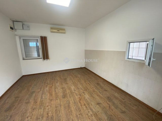 Eladó ipari ingatlan, Kistarcsán 275 M Ft / költözzbe.hu