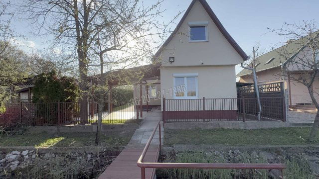 Eladó nyaraló, Szigetbecsén 89.9 M Ft, 2 szobás