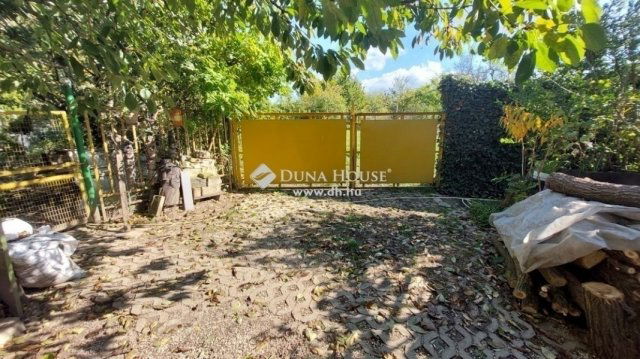 Eladó családi ház, Vácon 77.5 M Ft, 2 szobás