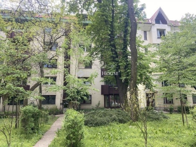 Eladó téglalakás, Kecskeméten 65 M Ft, 4 szobás