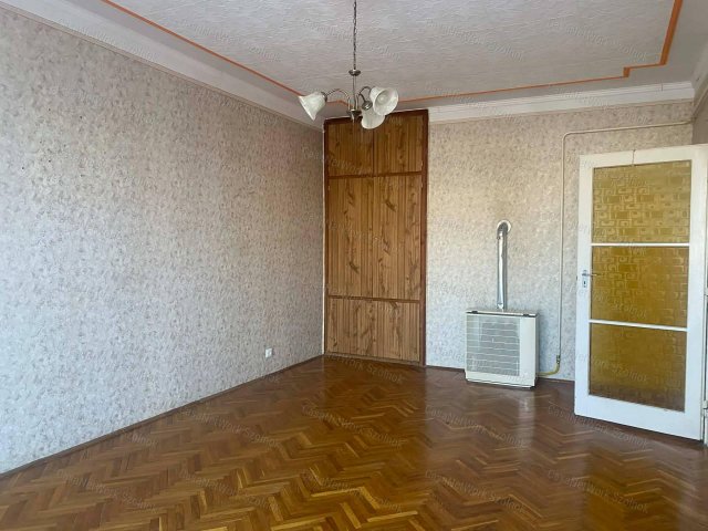 Eladó téglalakás, Szolnokon 28 M Ft, 1+1 szobás