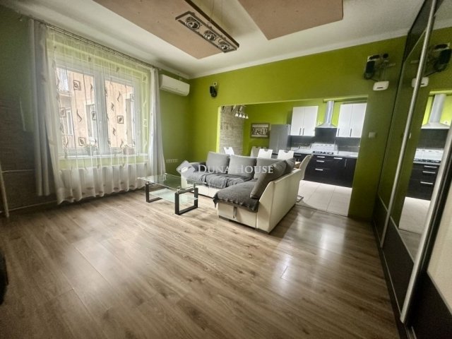 Eladó téglalakás, Budapesten, XIV. kerületben 75 M Ft, 2 szobás