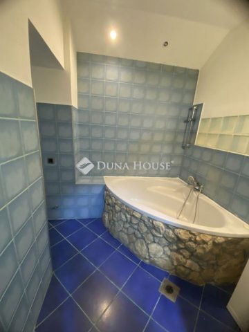 Eladó téglalakás, Budapesten, VII. kerületben 64 M Ft, 2 szobás