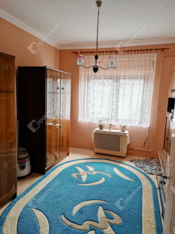 Eladó családi ház, Vecsésen 130 M Ft, 5 szobás