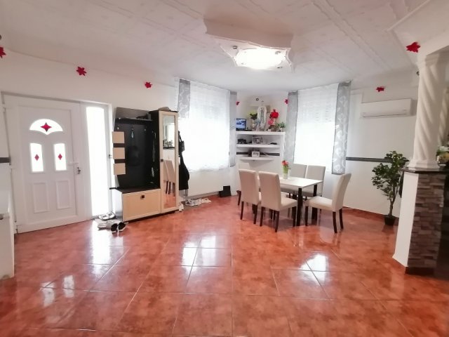 Eladó családi ház, Pusztaszabolcson 76.9 M Ft, 2 szobás
