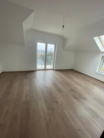 Eladó ikerház, Budapesten, XVI. kerületben 179.9 M Ft, 5 szobás