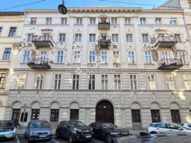 Eladó téglalakás, Budapesten, V. kerületben 79.9 M Ft