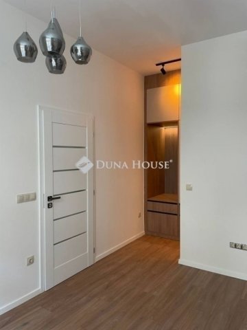 Eladó téglalakás, Budapesten, VII. kerületben 110.9 M Ft