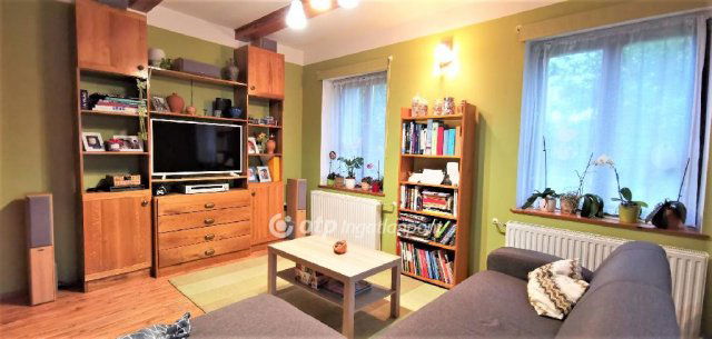 Eladó családi ház, Tapolcán 79.5 M Ft, 5 szobás