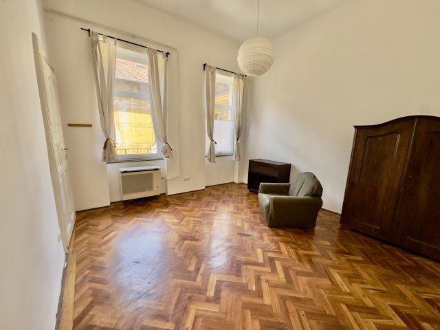 Kiadó téglalakás, albérlet, VII. kerületben, Akácfa utcában