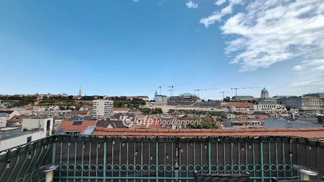 Eladó téglalakás, Budapesten, I. kerületben 219 M Ft, 2 szobás