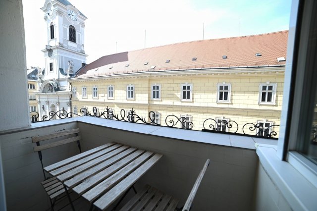 Kiadó téglalakás, albérlet, Budapesten, V. kerületben, 2 szobás