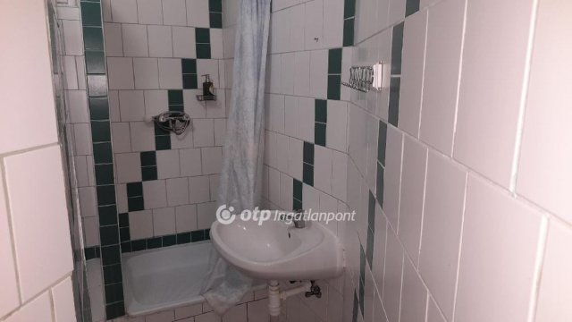 Eladó hotel, Sarudon 37.7 M Ft / költözzbe.hu