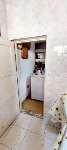 Eladó családi ház, Pécelen 65 M Ft, 4 szobás