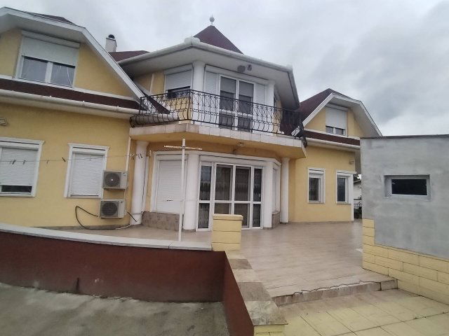 Eladó családi ház, Miskolcon 120 M Ft, 5 szobás