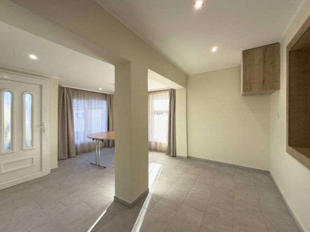 Eladó családi ház, Bánkon 64.9 M Ft, 2 szobás